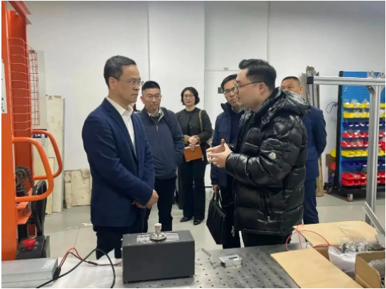 寧波市北侖區(qū)委常委、組織部部長(zhǎng)周成鋼一行蒞臨我司 調(diào)研考察